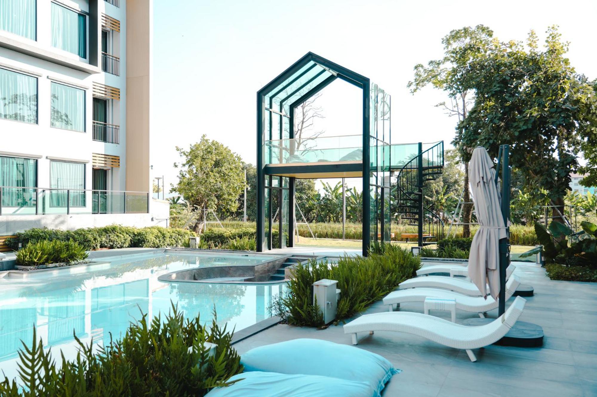 Ban Khlong Bang Krathiam Crystal Srivaree Suvarnabhumi Hotel מראה חיצוני תמונה